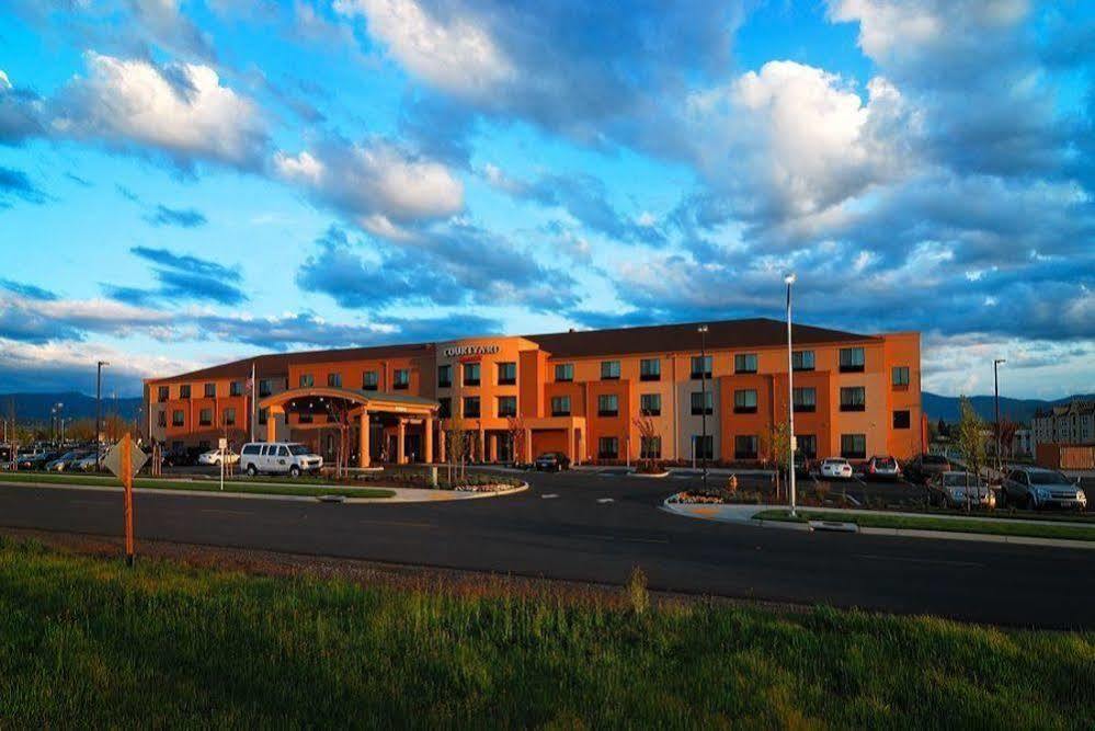 מלון Courtyard Medford Airport מראה חיצוני תמונה
